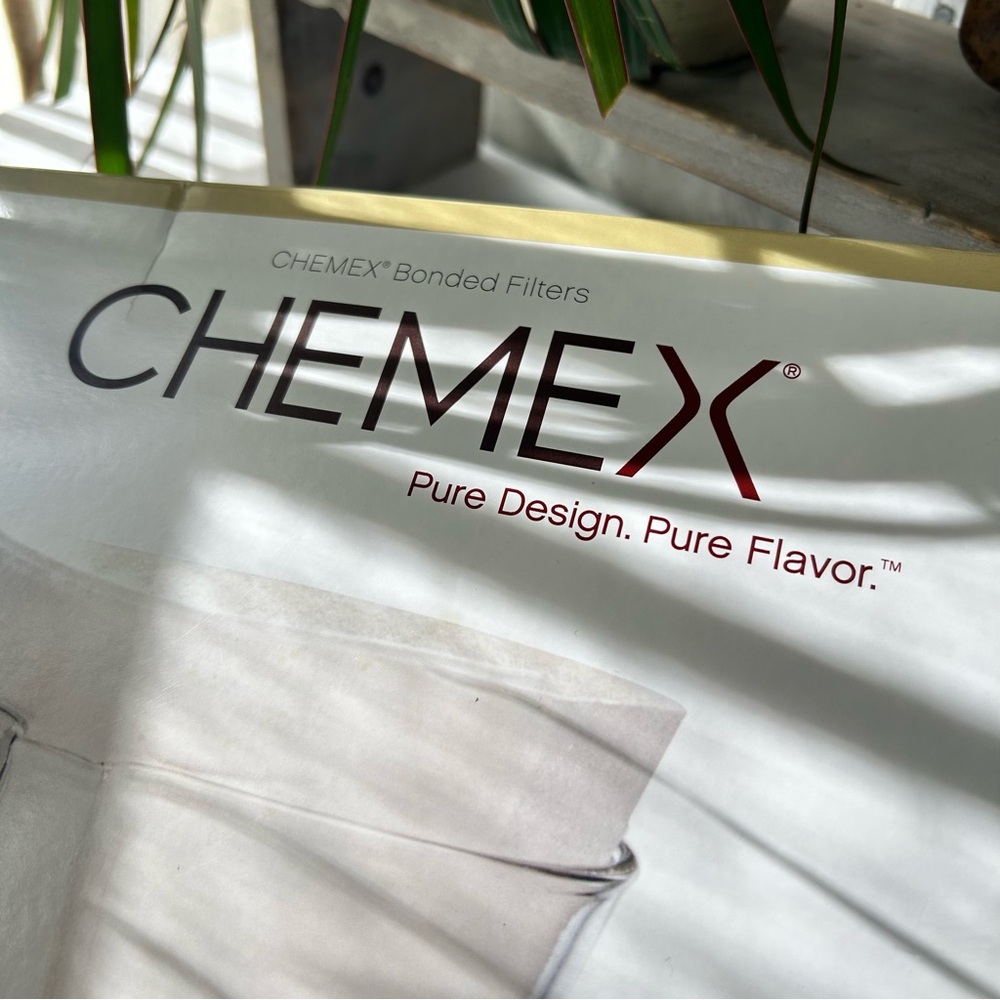 🌴 Pure Chemex Bonded Half Moon & Pre-Folded White Coffee Filters | 100 Count - Picture 3 of 8